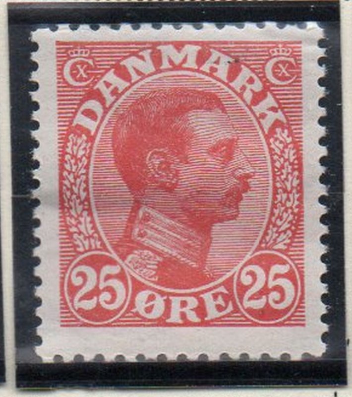 Denmark Sc 108 1922 25 ore red Christian X  stamp mint