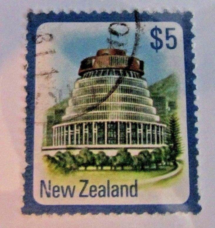 New Zealand SC #650  PARLIAMENT BUILDING WELLINGTON   used stamp