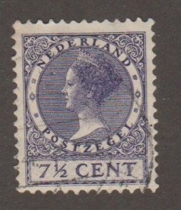 Netherlands 174  Queen Wilhelmina