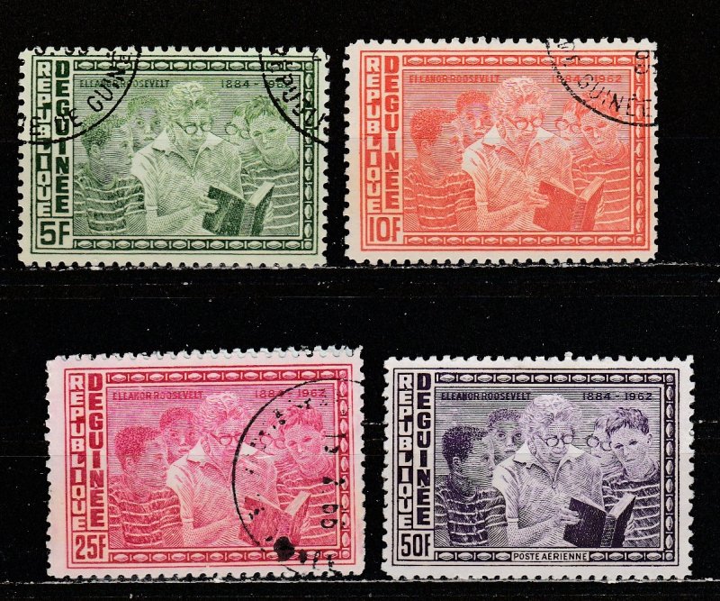 Rép. de Guinée   336-39    (O)   1964     Complet