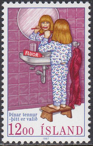 Iceland 647 MNH - Dental Protection