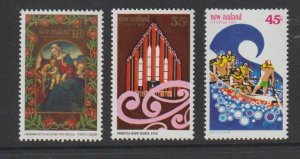 SC752-4 1982 New Zealand Christmas MNH set