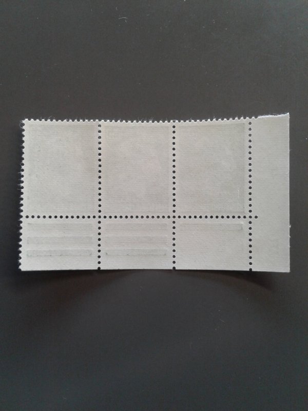 Reunion 389 VF MNH corner multiple. Scott $ 15.00+