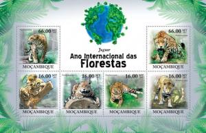 MOZAMBIQUE 2011 SHEET INTERNATIONAL YEAR OF FORESTS JAGUARS FELINES WILD CATS