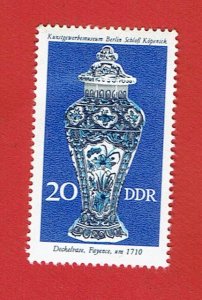 GERMANY DDR SCOTT#1765 1976 20pf FAIENCE LIDDED VASE - MH