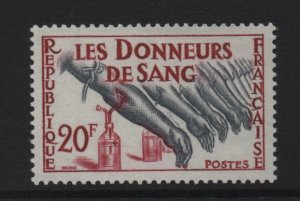France   #931  MNH  1959  blood donors