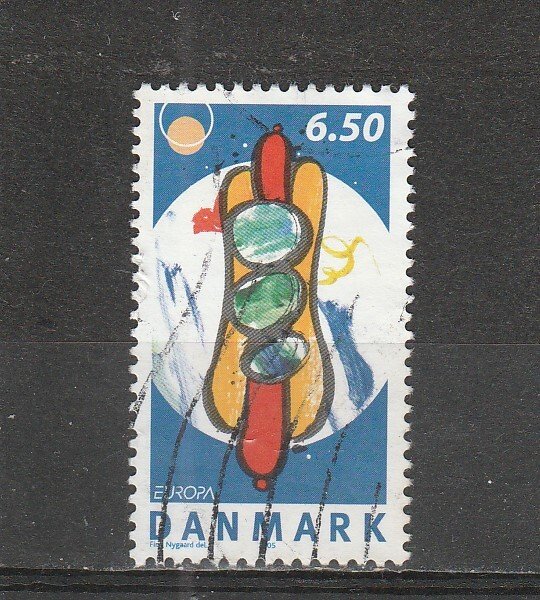 Denmark  Scott#  1331  Used  (2005 Hot Dog)