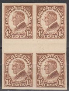 US #631 MNH  Block Of 4 Horizontal Gutter  (A813)