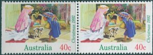 Australia 1992 SG1383 40c Christmas booklet pair MNH