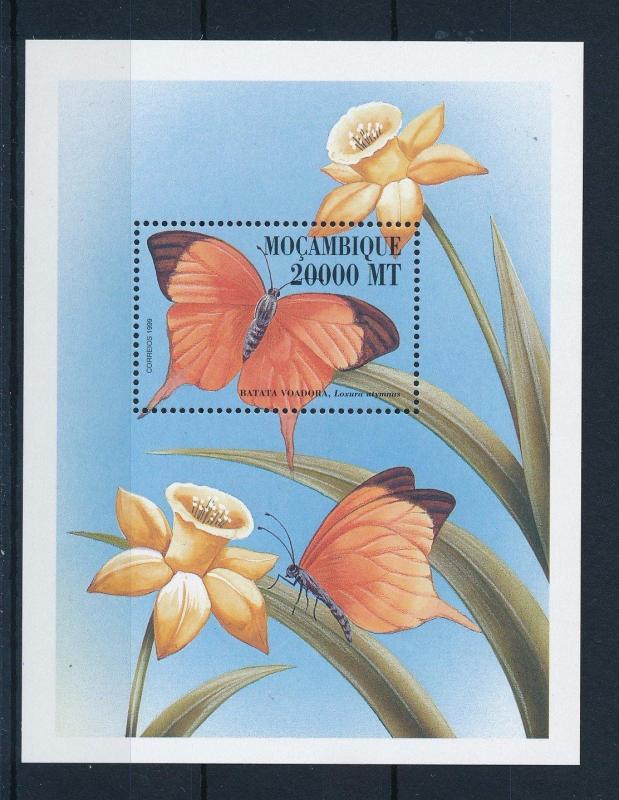 [31931] Mozambique 2000 Butterflies Schmetterlingen Papillons  MNH Sheet