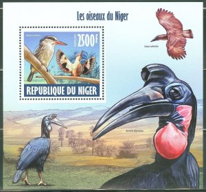 NIGER 2013 BIRDS OF NIGER SOUVENIR SHEET  MINT NH