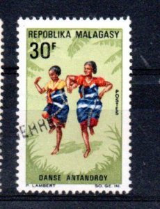 MADAGASCAR - 1967 - DANCE - ANTANDROY - Used - 30F -