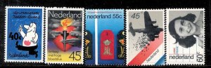 Netherlands Lot Scott 580-582, 597-598 MNH