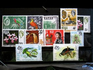 FIJI - ASSORTMENT 11 STAMPS - CAT VAL 25.00 (1)