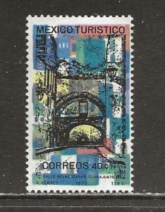 Mexico Scott catalog # 1012 Unused Hinged