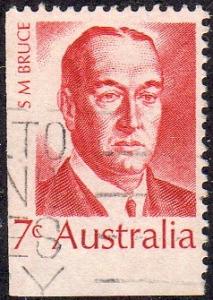 Australia 517 - Used - 7c S. M. Bruce (1972) (cv $0.40) (2)