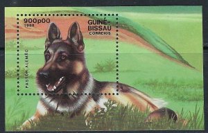 Guinea Bissau 749 MNH 1988 Dogs (ak3084)