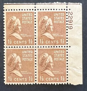 Scott#: 805 - Martha Washington 1½¢ 1938 Plate Block of Four MNHOG - Lot 15 BA