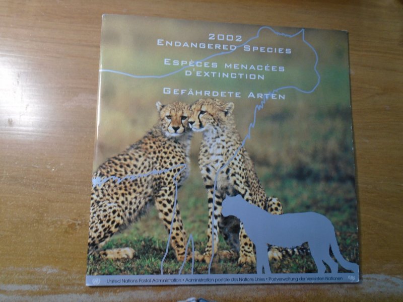 United Nations  New York / Geneva / Vienna /  Endangered Species  2002  Folder