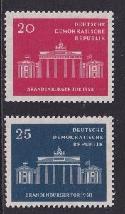 German Democratic Republic DDR #410-411  MNH 1958  Brandenburg gate