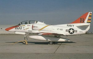 7586 Aviation Postcard DOUGLAS TA-4J SKYHAWK Airlines-