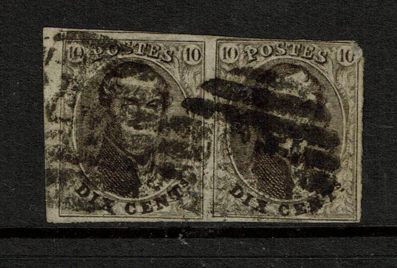 Belgium SC# 10, Used, pair, top right corner thin  - S5059