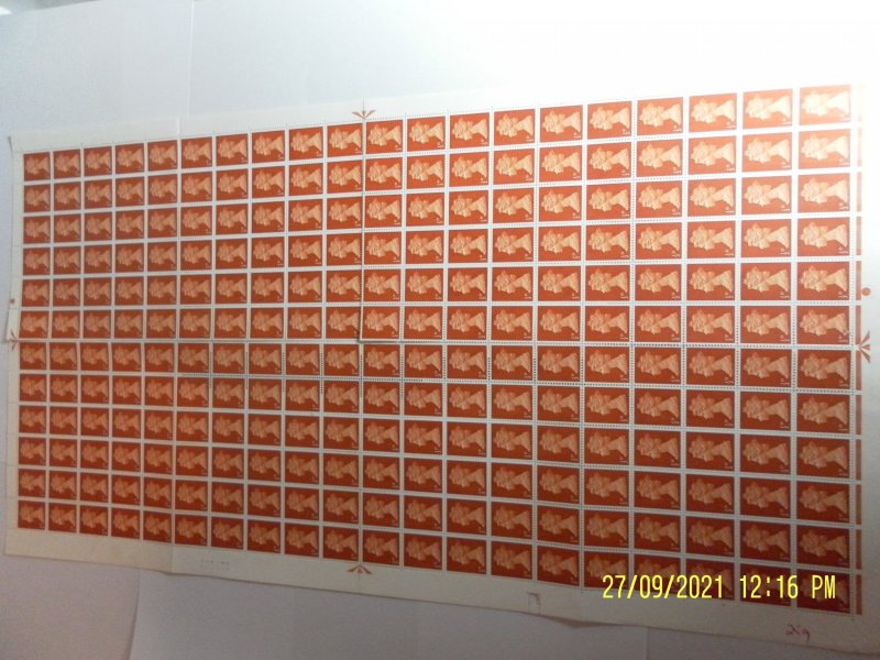 GB 1/2 d COMPLETE STAMP SHEET,  240 stamps,  'Queen Elizabeth II', ...