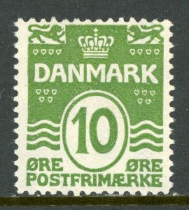 Denmark 1921 Wavy Lines 10 Ore Light Green Perf 14x14½ Scott #94v MNH B308