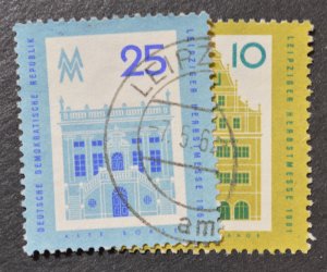 DDR Sc # 568-569, VF Used