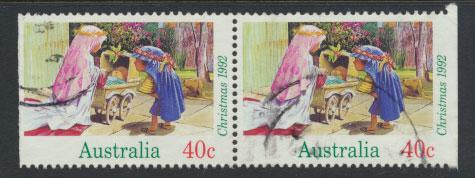 Australia SG 1383  Used pair  x booklet left/ right margins imperf - Christmas