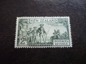 Stamps - New Zealand - Scott# 215 - Used Part Set of 1 Stamp