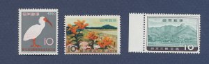 JAPAN - Scott 600, 695, & 697 - FVF  MNH -  1960