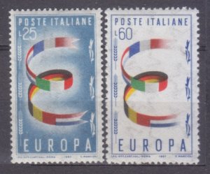 1957 Italy 992-993 Europa Cept 9,00 €