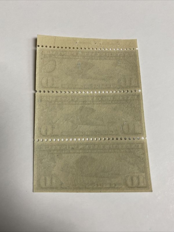 C10a Ten Cent Lindberg Pane Of 3 superb never hinged 
