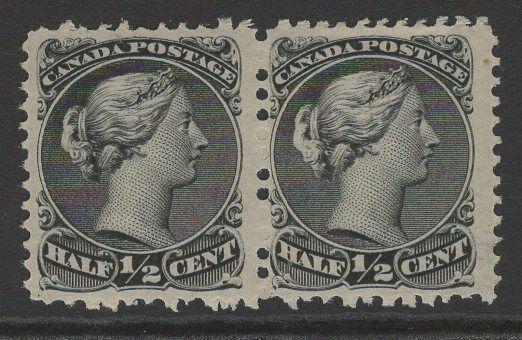 CANADA SG46 1868 ½c BLACK MTD MINT PAIR