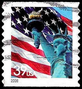 # 3982 USED FLAG AND STATUE OF LIBERTY