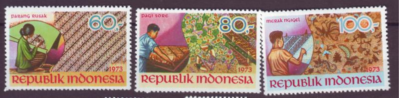 J21058 Jlstamps 1973 indonesia set mh #852-4 batik designs
