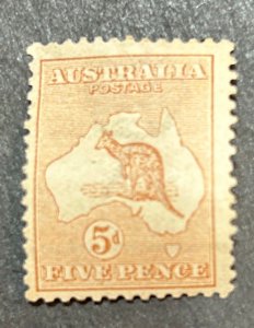 AUSTRALIA Sc.7, 1913.  OG,  TONING, F-VF, Perfs not touching frame.  Cv.  $135