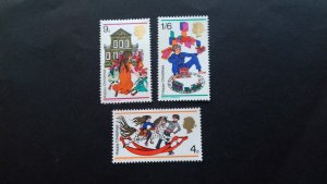 Great Britain 1968 Christmas Stamps Mint