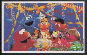 Fiji 2000 MNH Sc #884 Cookie Monster, Bert, Ernie Sesame Street London 2000