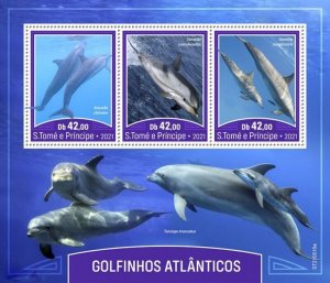 St Thomas - 2021 Atlantic Dolphins, Spinner - 3 Stamp Sheet - ST210516a