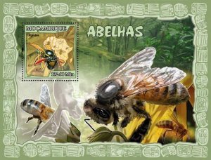 MOZAMBIQUE - 2007 - Bees - Perf Souv Sheet - Mint Never Hinged