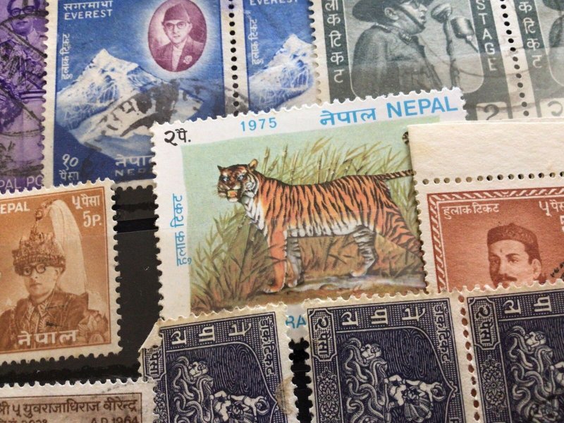 Nepal vintage used Stamps  Ref 63239 