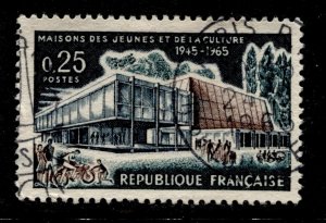 France #1119 House of Youth and Culture Used CV$0.30