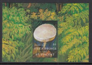 St Vincent Grenadines 881 Mushroom Souvenir Sheet MNH VF