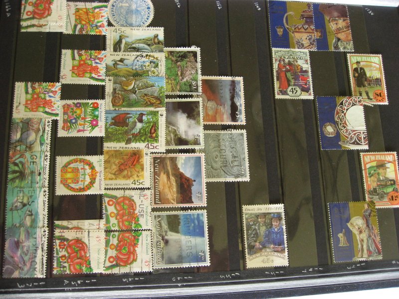 New Zealand collection to 2007 in stockbook U,MH, MNH read description