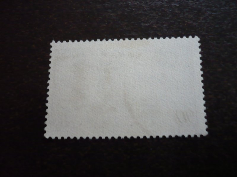 Stamps - France - Scott# 392 - Used Set of 1 Stamp