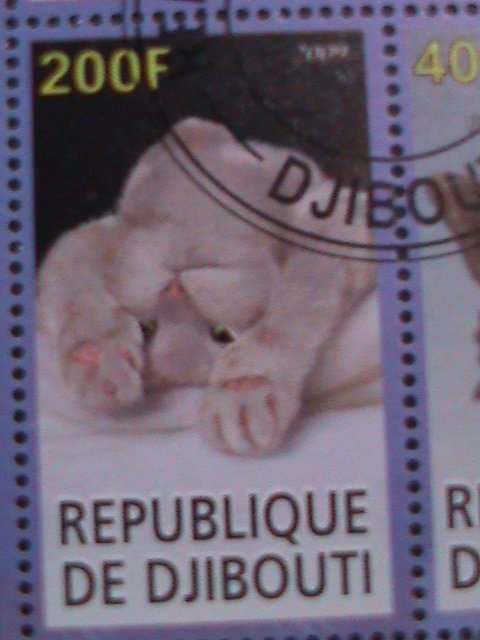 ​DJIBOUTI-2099 COLLECTIBLES-BEAUTIFUL CATS & LOVELY BUTTERFLIES-CTO S/S VF