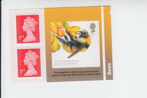 2015 Great Britain Bees SA pane of 2 + Bee  (Scott 3424) MNH