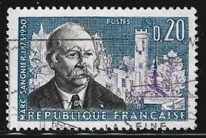 France #976   used      